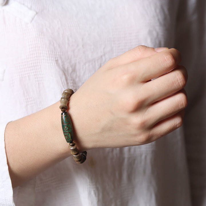 BWOOOH Tibetan Nine-Eye Dzi Bead Green Sandalwood Peace Bracelet