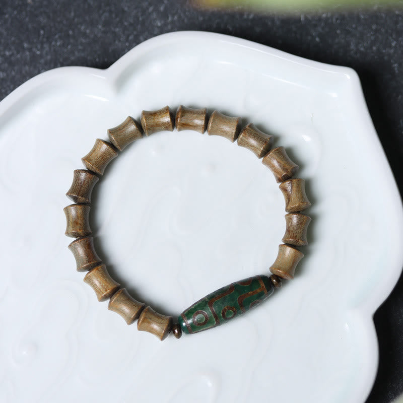 BWOOOH Tibetan Nine-Eye Dzi Bead Green Sandalwood Peace Bracelet