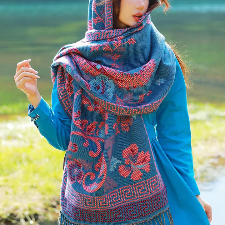 BWOOOH Jacquard Ethnic Paisley Plants Pattern Tassel Soft
