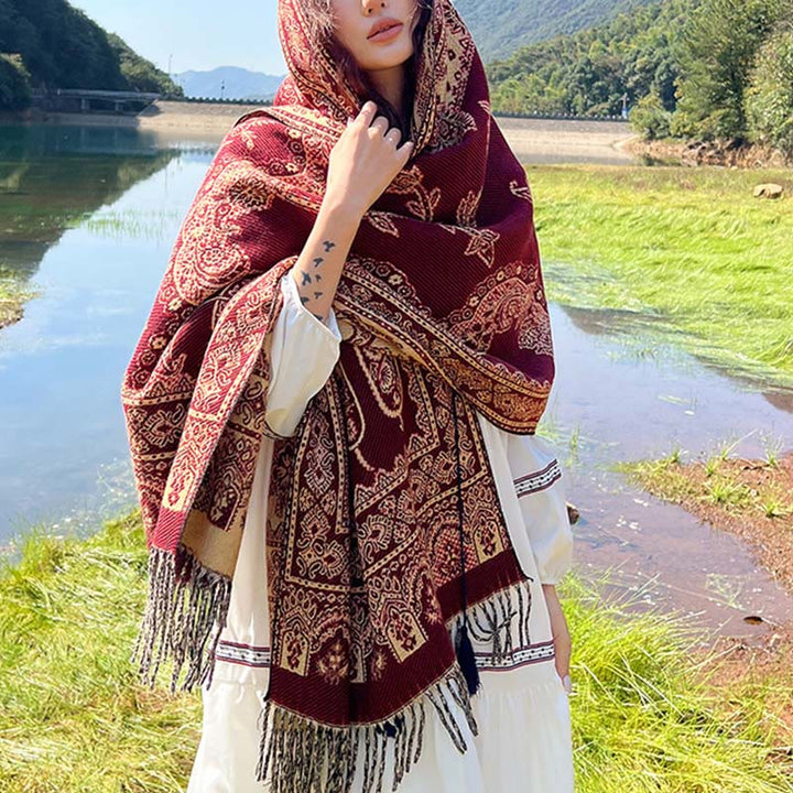 BWOOOH Jacquard Ethnic Paisley Plants Pattern Tassel Soft