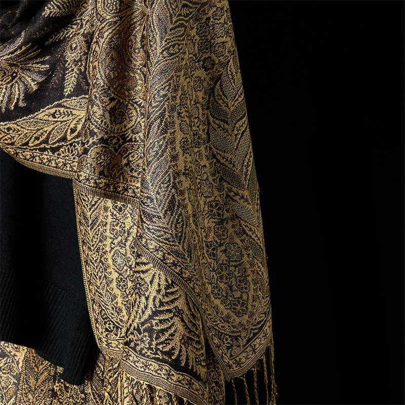 BWOOOH Spring Long Leaves Flowers Pattern Tassel Soft Sca
