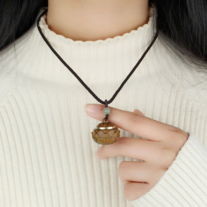 BWOOOH Tibet Green Sandalwood Rosewood Om Mani Padme Hum Lotus Positive Soothing Necklace Pendant