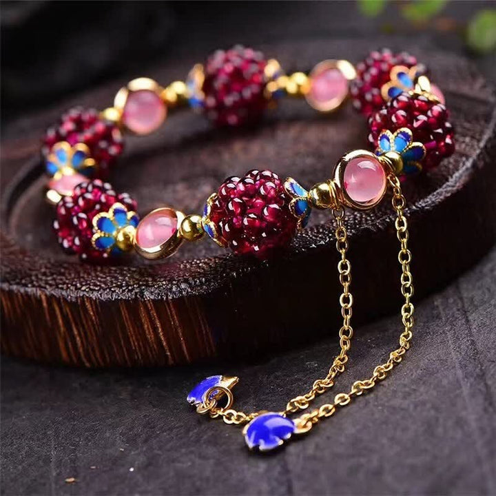 BWOOOH Tibetan Garnet Calm Bracelet