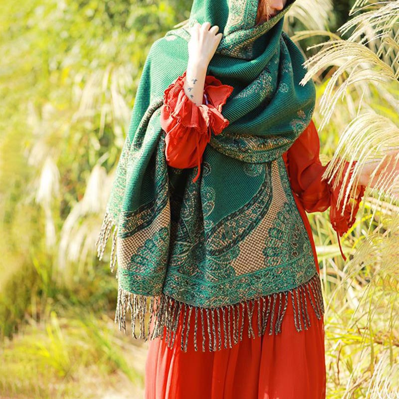 BWOOOH Tibetan Vine Leaves Pattern Design Shawl Cozy Trav