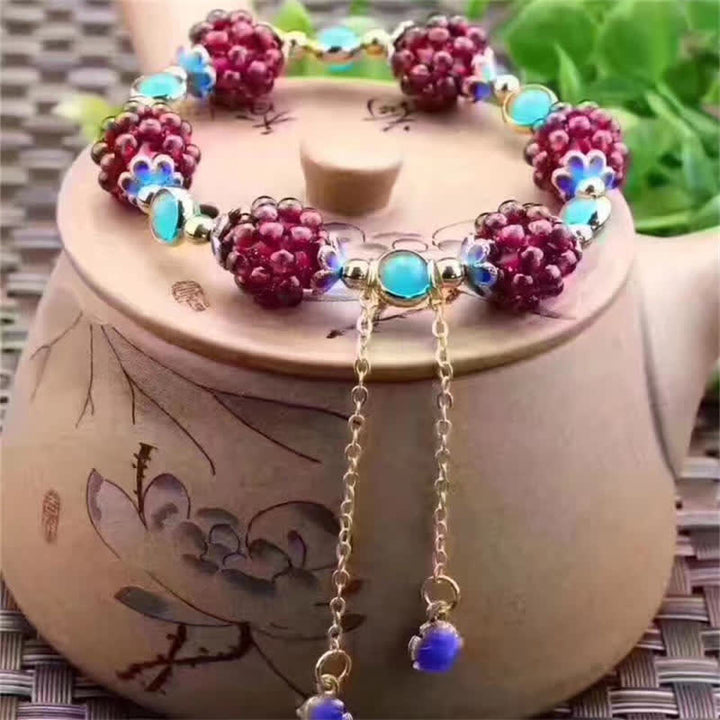 BWOOOH Tibetan Garnet Calm Bracelet