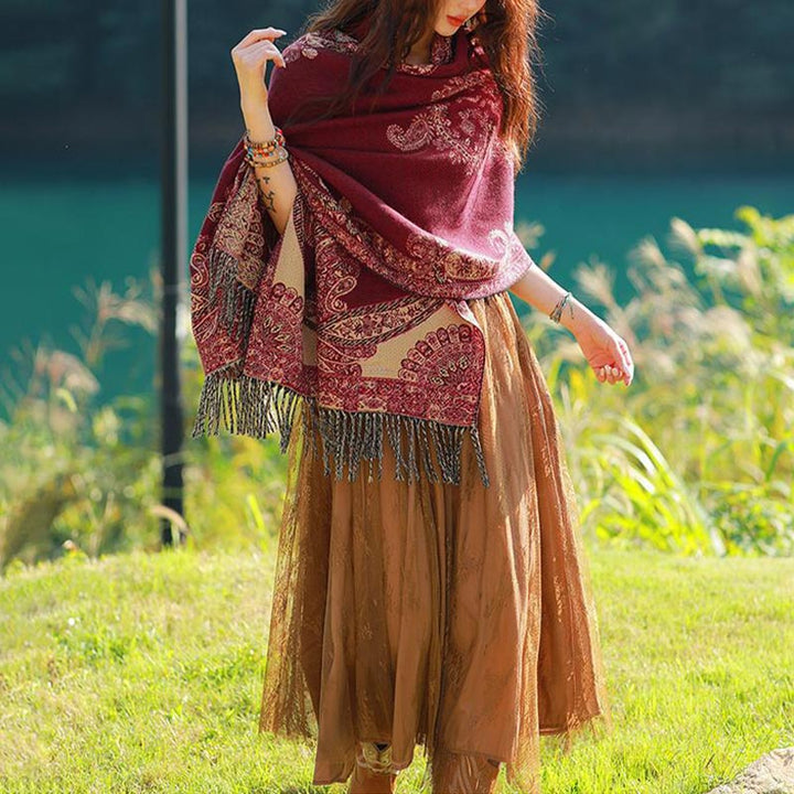 BWOOOH Tibetan Vine Leaves Pattern Design Shawl Cozy Trav