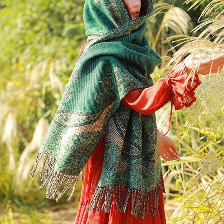 BWOOOH Tibetan Vine Leaves Pattern Design Shawl Cozy Trav