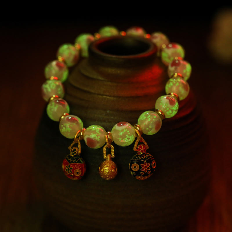 BWOOOH Gold Swallowing Beast Family Charm Luminous Pink Love Heart Fluorescent Liuli Glass Bead Blessings Bracelet