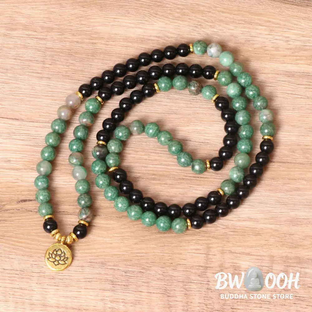 BWOOOH 108-bead natural Green Agate and Black Onyx mala healing bracelet, featuring 8mm polished beads. Handcrafted unisex meditation accessory, perfect for spiritual balance and focused mindfulness practice. - View 2