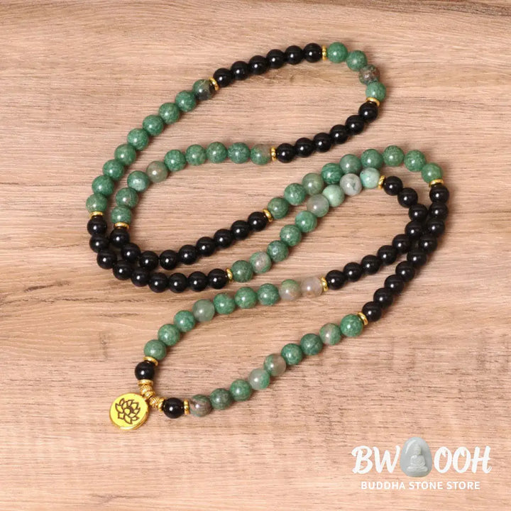 BWOOOH 108-bead natural Green Agate and Black Onyx mala healing bracelet, featuring 8mm polished beads. Handcrafted unisex meditation accessory, perfect for spiritual balance and focused mindfulness practice. - View 4