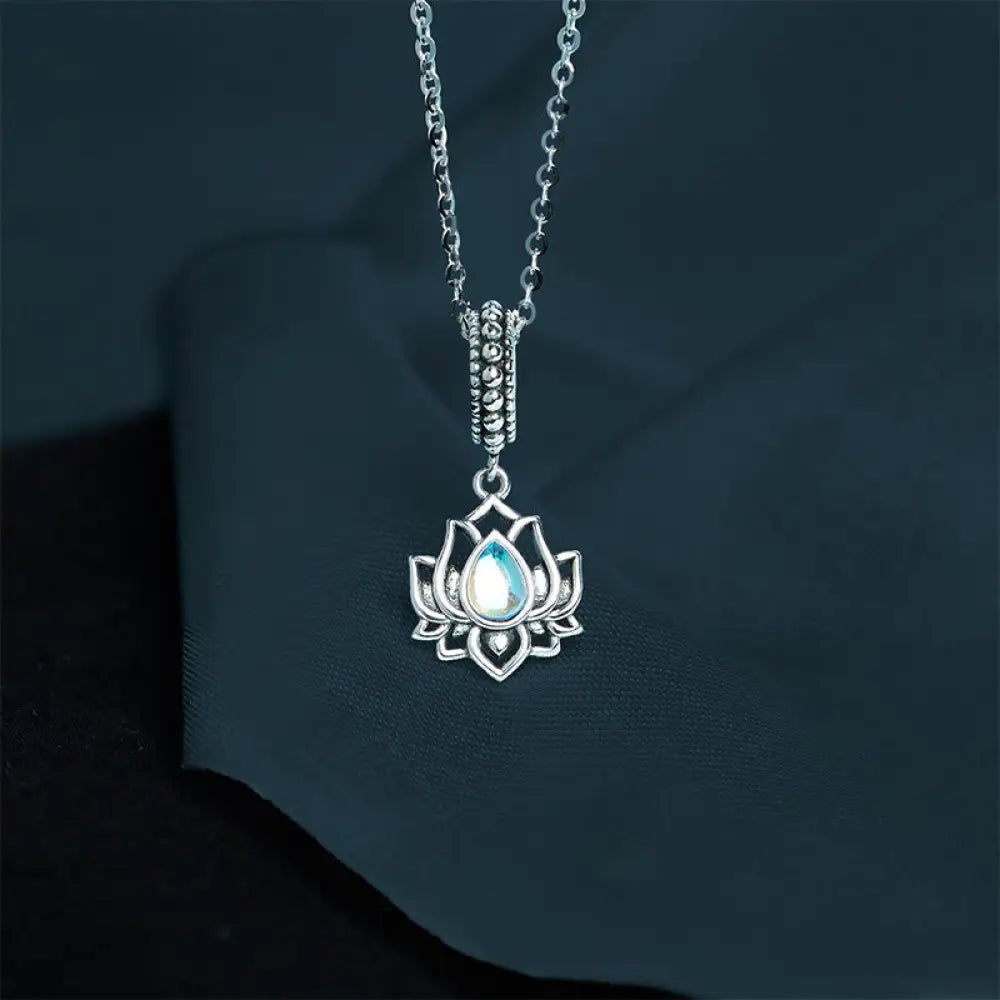 BWOOOH 925 Sterling Silver Lotus Design Moonstone Healing Necklace Pendant - BWOOOH spiritual jewelry piece