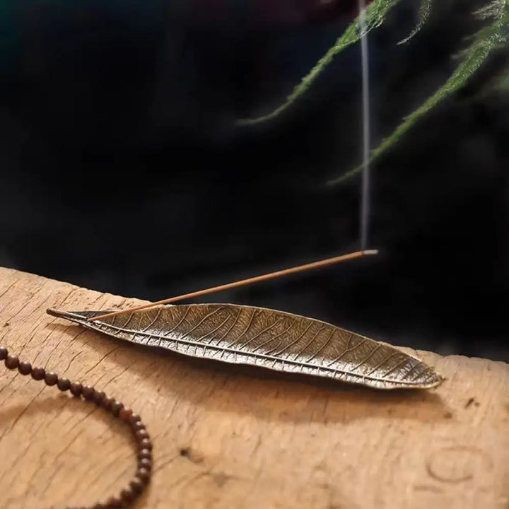 BWOOOH handcrafted incense burner - Alloy Oriental Leaf Healing Incense