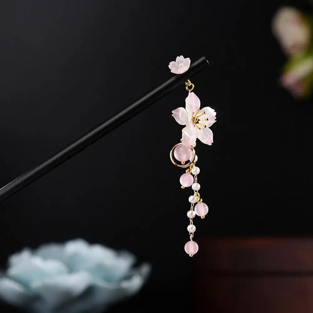 BWOOOH Artistic Style Pear Blossom Tassel Wood Hairpin