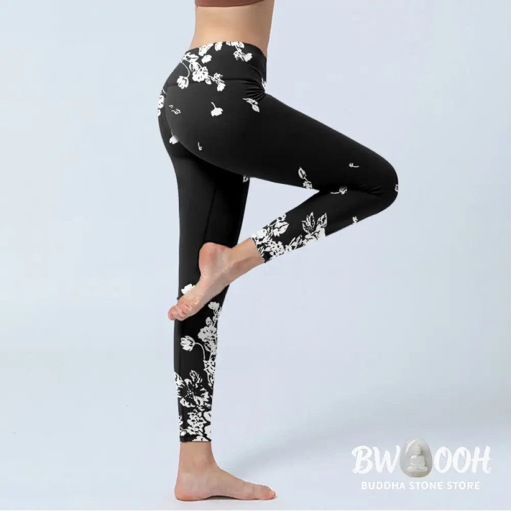 BWOOOH printed yoga leggings - Black Scattered Petals Print Gym Legging