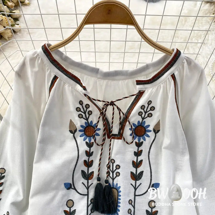 Buddha Stones Casual Embroidery Flower Leaf Pattern Women’s Cotton Linen Round Neck T-shirt - Women’s T-Shirts