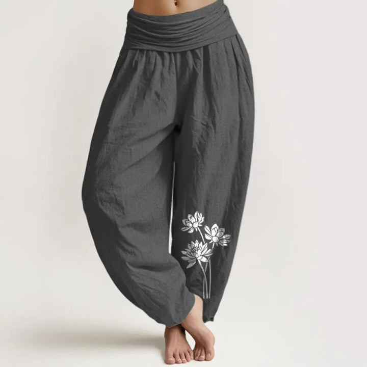 BWOOOH lotus print harem pants - Casual Three Lotus Flowers Pattern Women