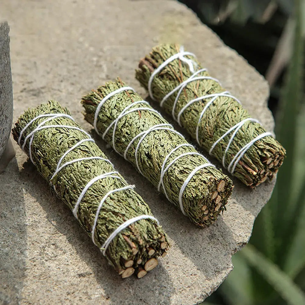 BWOOOH Cedar Smudge Stick for Home Cleansing Incense Meditation and Rituals Cedar Sticks Incense Wands - 3 Stick