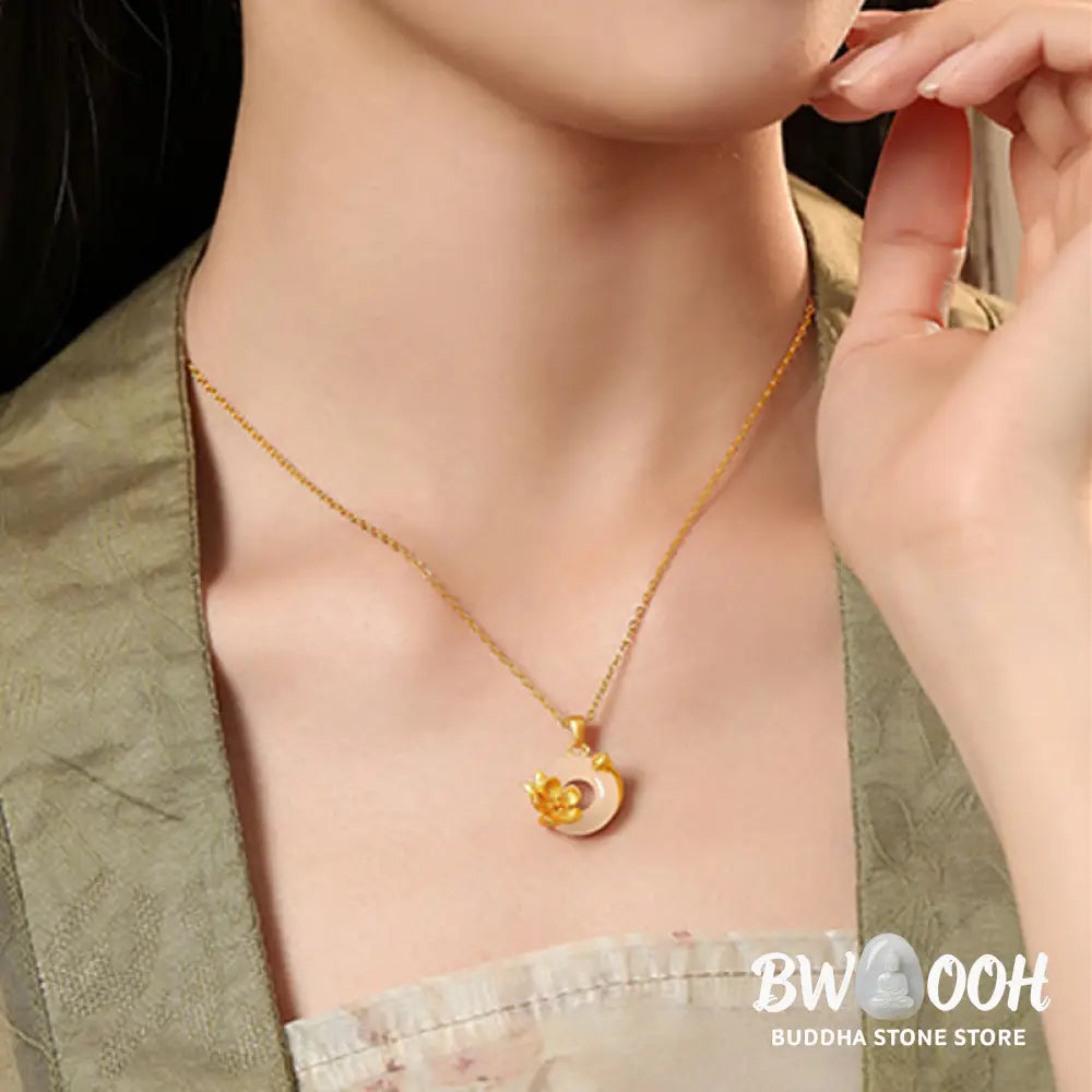 Buddha Stones Chalcedony 925 Sterling Silver Peace Buckle Flowers Necklace Pendant - BWOOOH - Necklaces &amp; Pendants