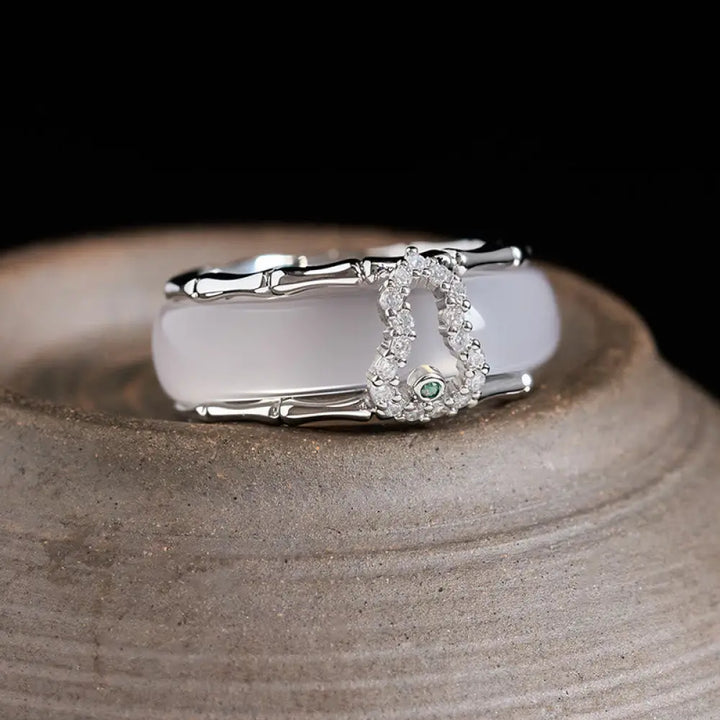 Buddha Stones Chalcedony Gourd Flower Harmony Ring - Chalcedony Gourd Pattern (Ring Inner Diameter: 17 mm) - Ring