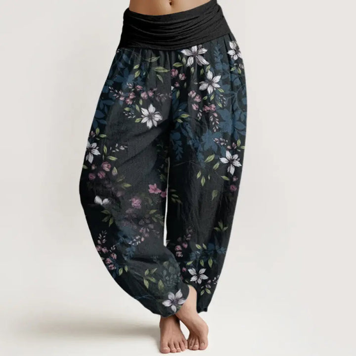 BWOOOH printed harem pants - Cotton Small White Blossoms Green Leaves