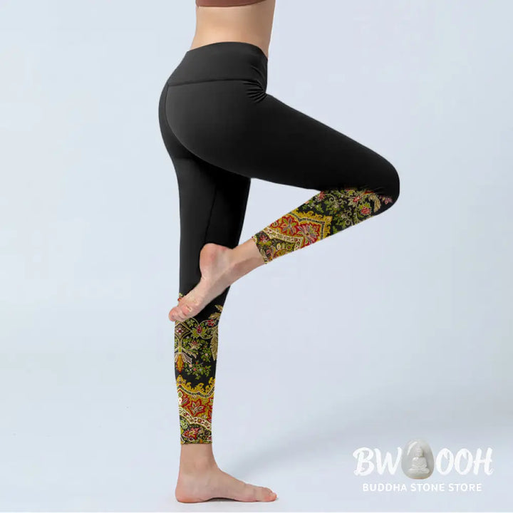 BWOOOH printed yoga leggings - Delicate Warm Tones Flower Leaf Pattern 