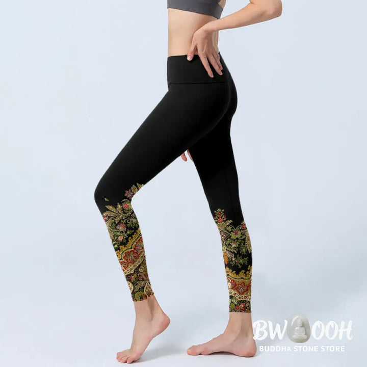 BWOOOH printed yoga leggings - Delicate Warm Tones Flower Leaf Pattern 