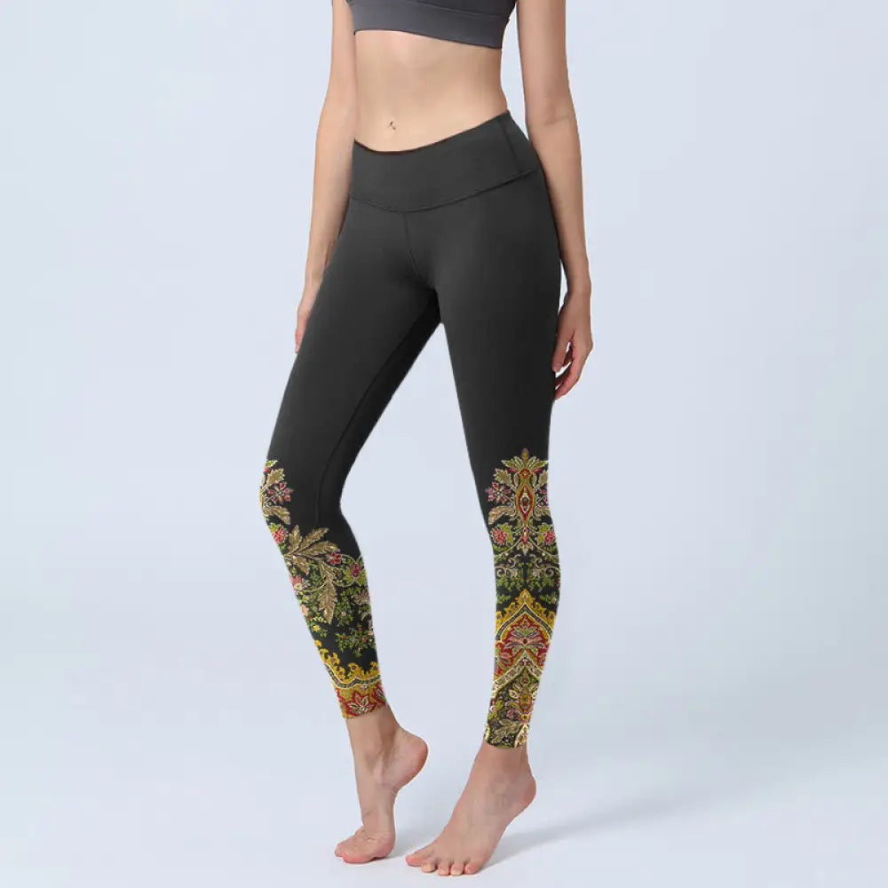 BWOOOH printed yoga leggings - Delicate Warm Tones Flower Leaf Pattern 