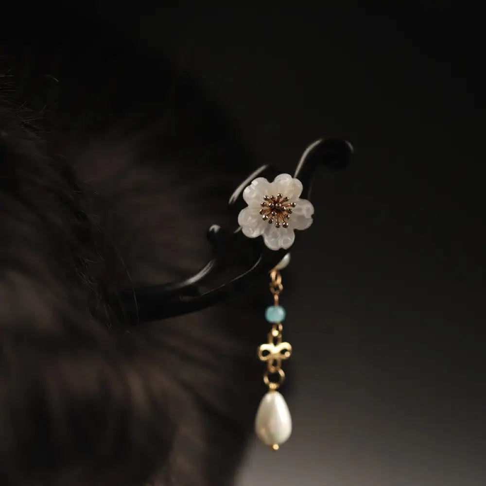 Buddha Stones Ebony Flower Butterfly Blessing Hairpin - Black-White Flower - Hairpin