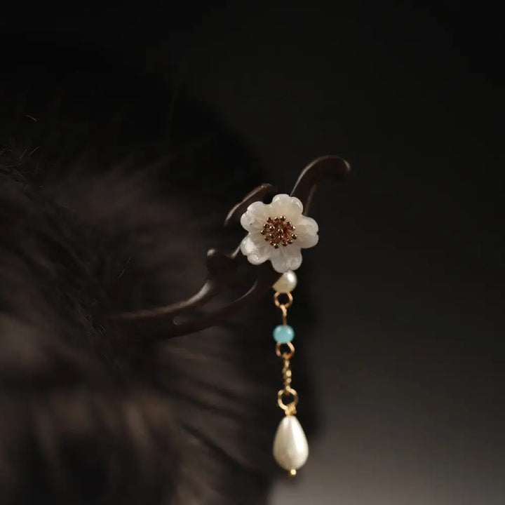 Buddha Stones Ebony Flower Butterfly Blessing Hairpin - Brown-White Flower - Hairpin
