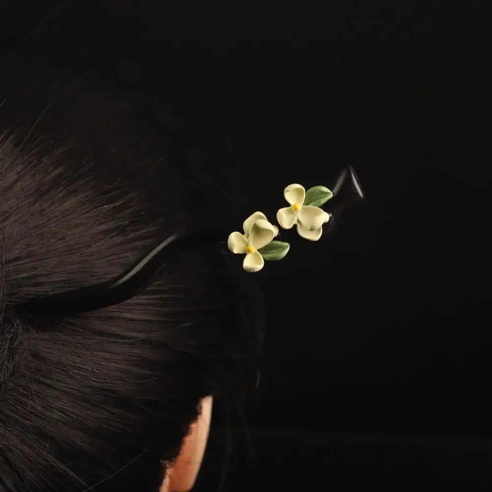 BWOOOH Ebony Gardenia Petal Courage Hairpin