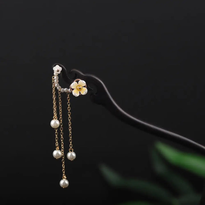 BWOOOH Ebony Shell Flower Pearl Tassel Blessing Hairpin