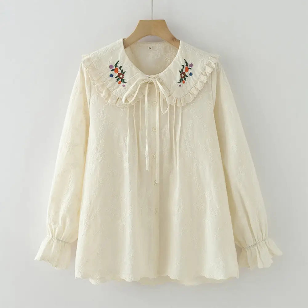 BWOOOH Fall White Floral Embroidery Peter Pan Collar Butt
