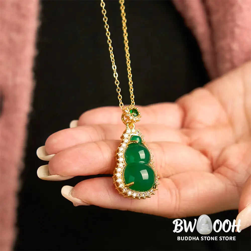 Buddha Stones Green Chalcedony Gourd Pendant - BWOOOH - Green Chalcedony - Necklaces &amp; Pendants
