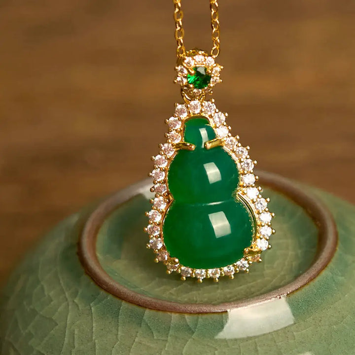 Buddha Stones Green Chalcedony Gourd Pendant - BWOOOH - Green Chalcedony - Necklaces &amp; Pendants