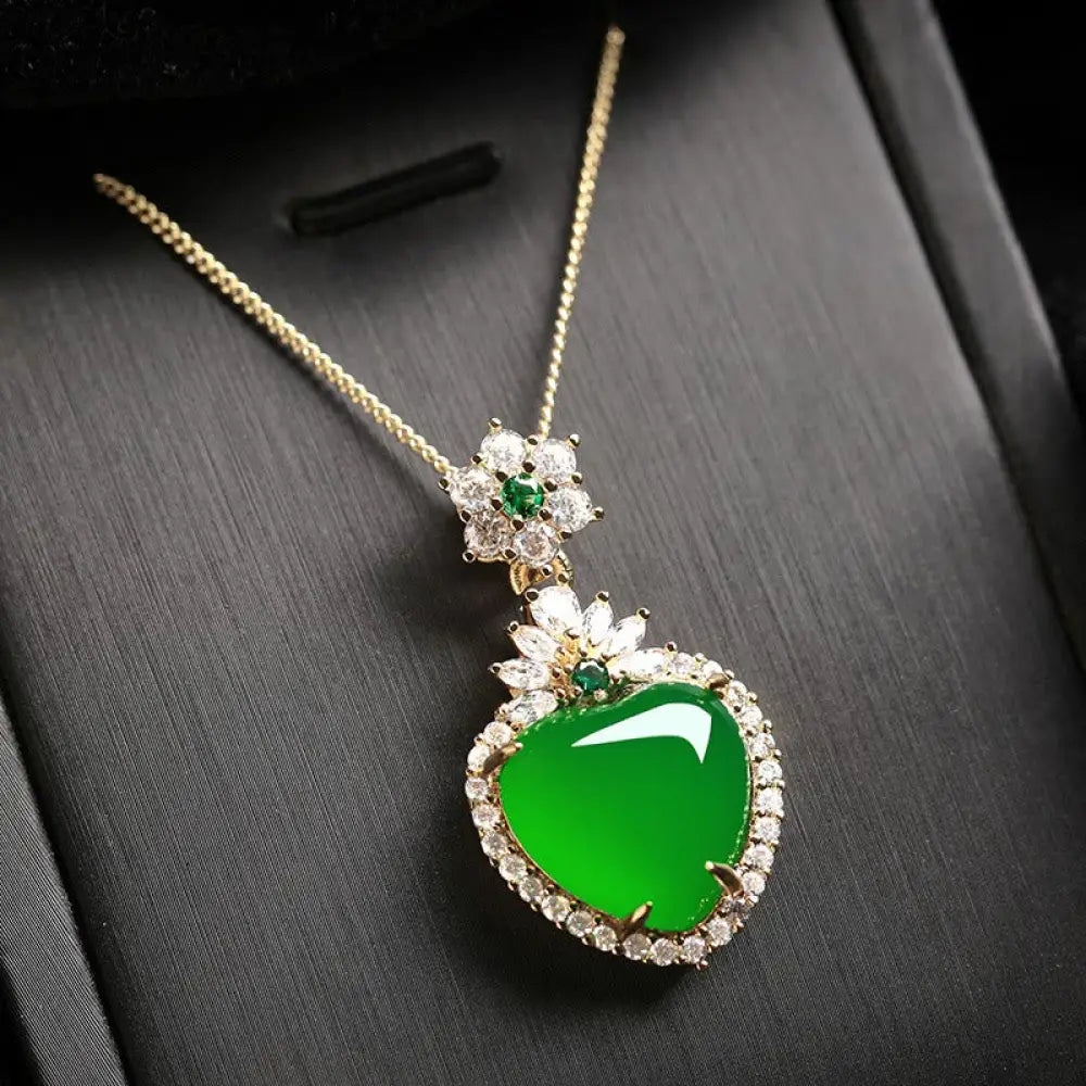 BWOOOH Green Chalcedony Love Heart Design Strength Necklace Pendant — natural heart-shaped green chalcedony crystal on delicate chain