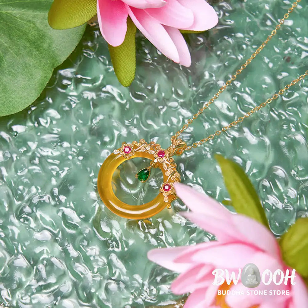 Buddha Stones Green Chalcedony Peace Buckle Design Strength Necklace Pendant - BWOOOH - Necklaces &amp; Pendants