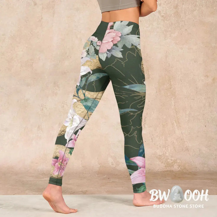 BWOOOH printed yoga leggings - Green Golden Snake Lily Peony Flowers Pr