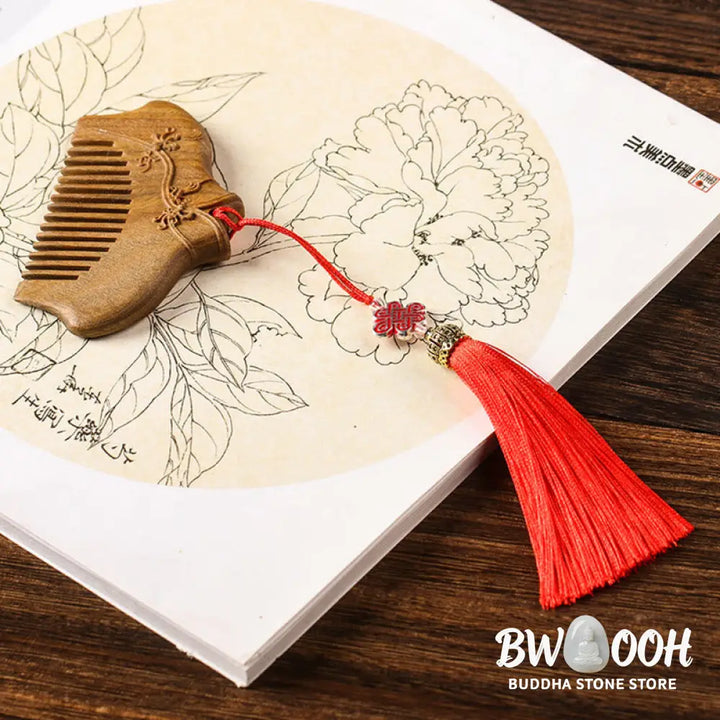 Buddha Stones Green Sandalwood Flower Pattern Engraved Soothing Comb - Comb