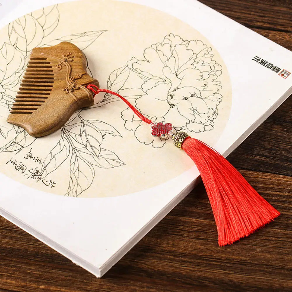 Buddha Stones Green Sandalwood Flower Pattern Engraved Soothing Comb - Green Sandalwood Comb(Tassel Style) - Comb