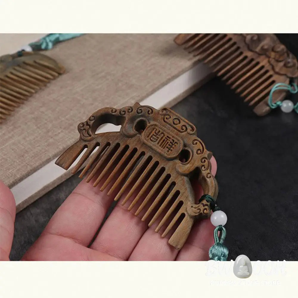 Buddha Stones Green Sandalwood Fox Peony Flower Lotus Engraved Cure Tassel Comb - Comb