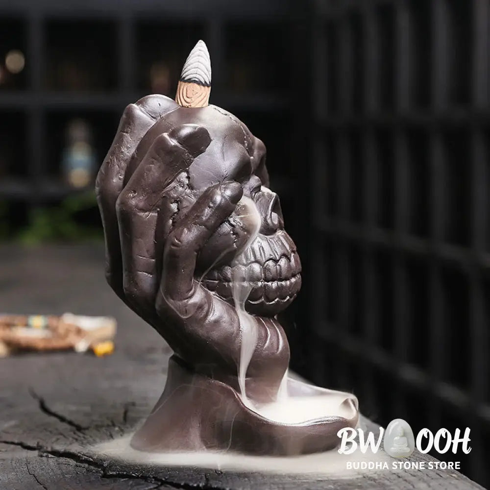 BWOOOH ceramic incense burner - Halloween Skull With Ghost Hand Pur