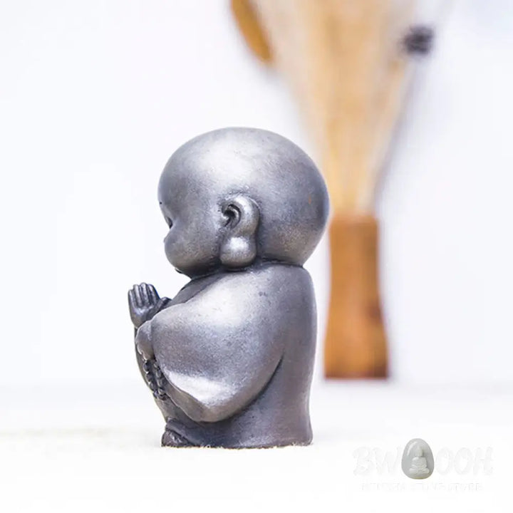 BWOOOH resin Buddha statue - Handmade Little Monk Iron Powder Ru