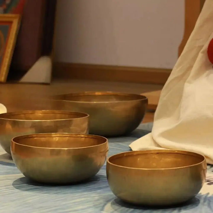 BWOOOH Tibetan singing bowl for meditation - Handmade Nepal Golden Singing 