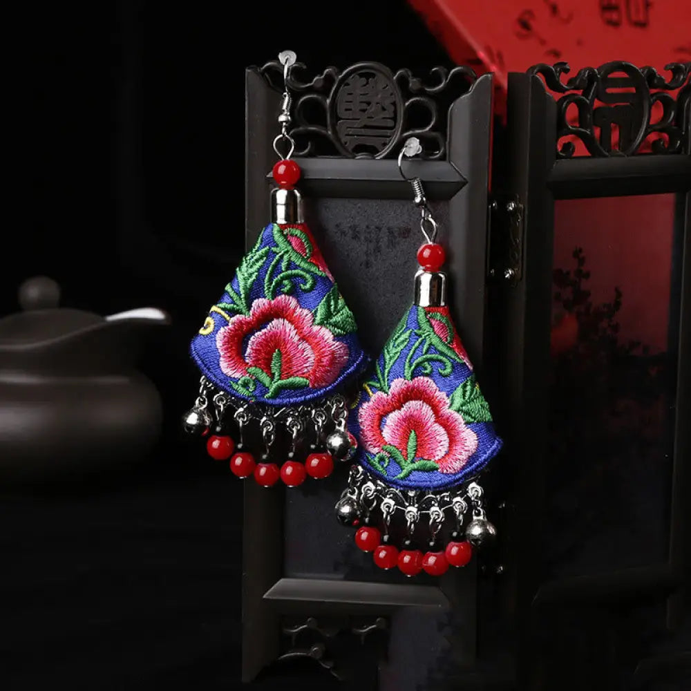 Buddha Stones Handmade Yi Embroidery Flower Harmony Earrings - Blue &amp; Red Flower(Alloy Posts) - Earrings