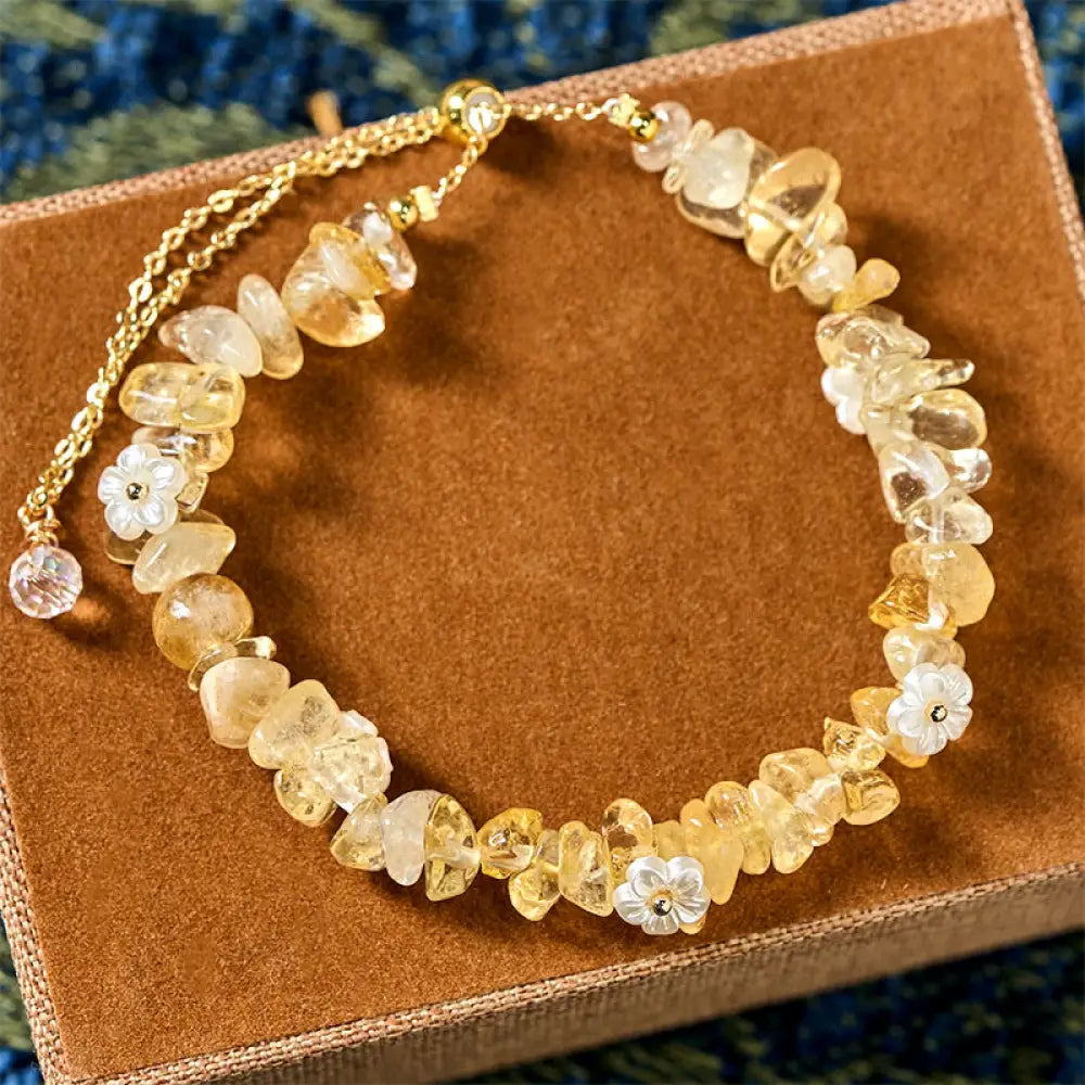 Buddha Stones Irregular Crystal Flower Design Amethyst White Crystal Balance Bracelet - Citrine(Wrist Circumference: