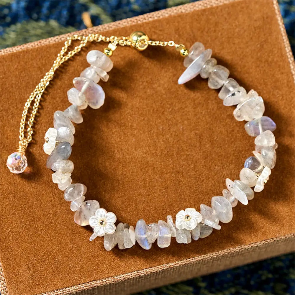 Buddha Stones Irregular Crystal Flower Design Amethyst White Crystal Balance Bracelet - Grey Moonstone(Wrist