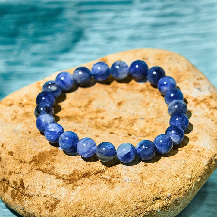 BWOOOH Kyanite Healing Bracelet — Kyanite crystal healing bracelet for spiritual healing and mindful living