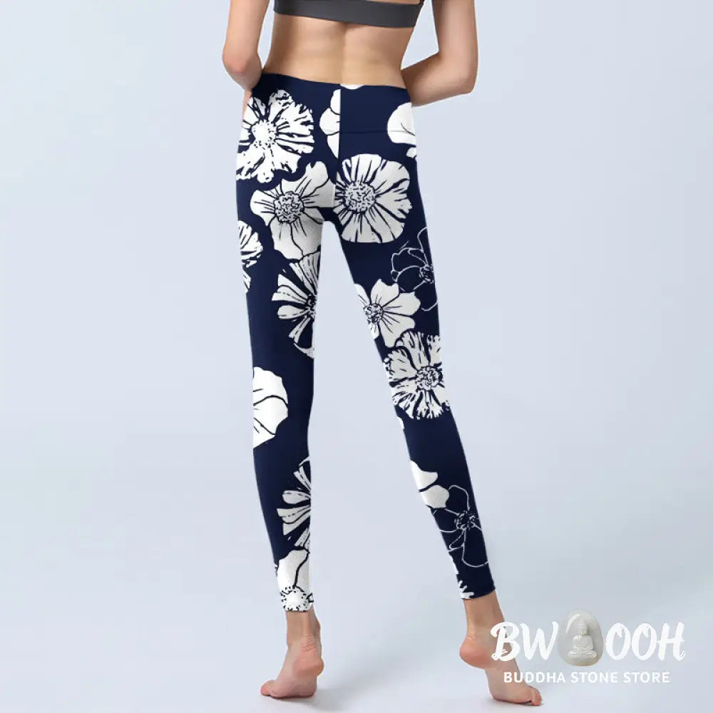 BWOOOH printed yoga leggings - Large White Petals Plants Pattern Print 