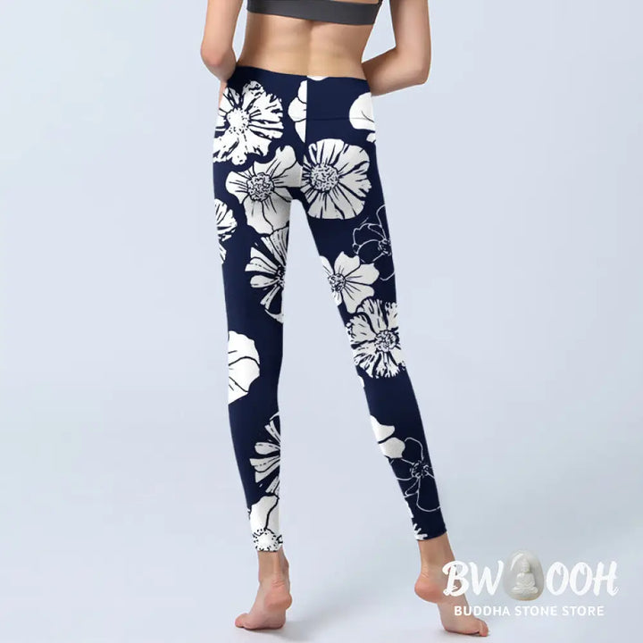 BWOOOH printed yoga leggings - Large White Petals Plants Pattern Print 