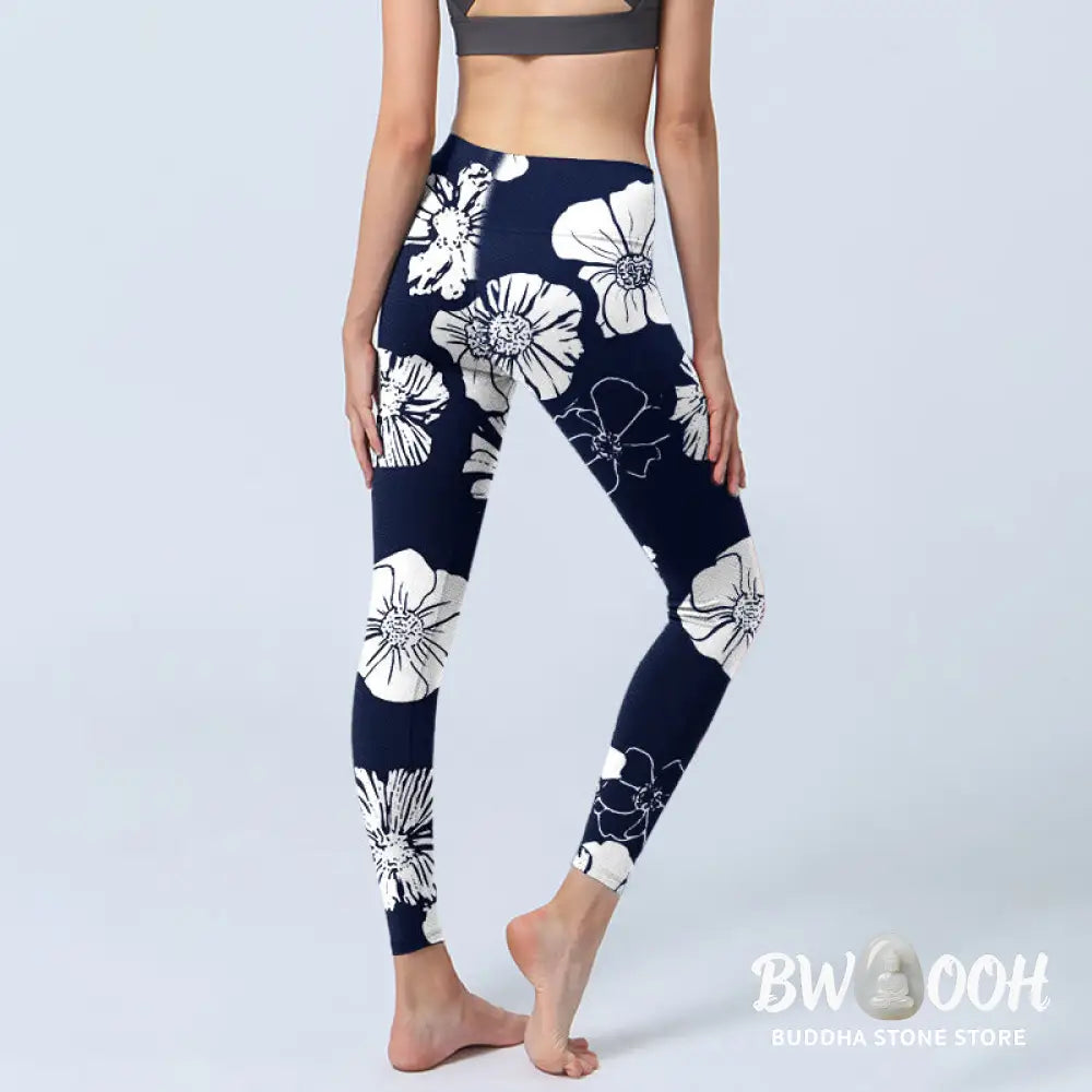 BWOOOH printed yoga leggings - Large White Petals Plants Pattern Print 